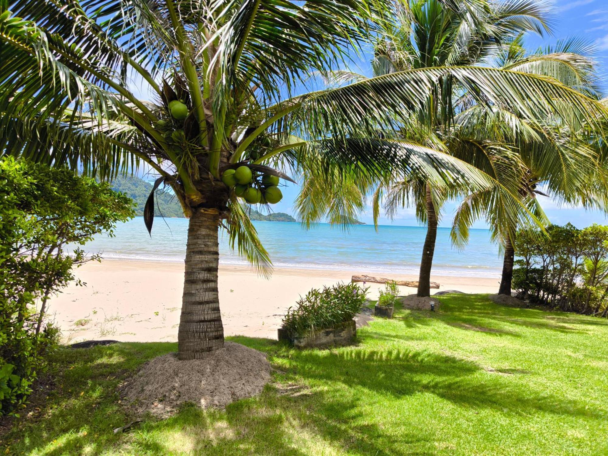 Blue Haven Bay Villa 21D And Resort Apartments Koh Chang Exteriör bild